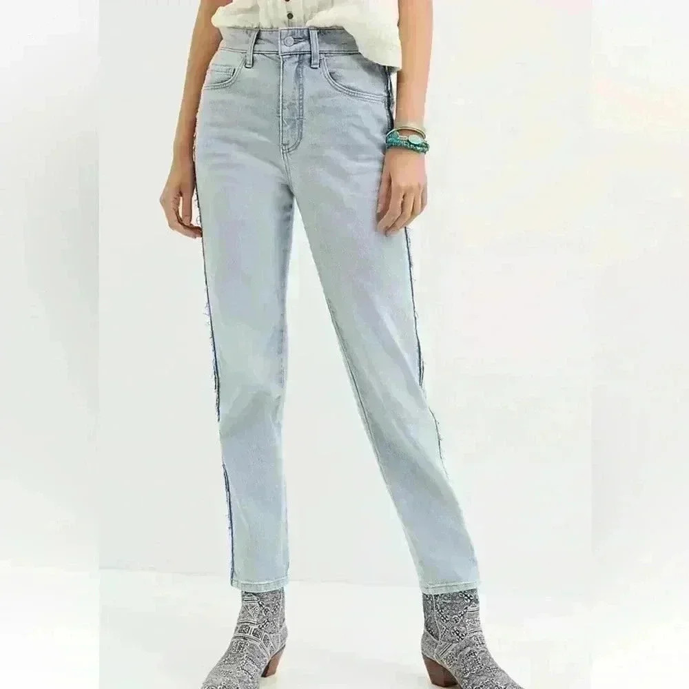 Anthropologie Pilcro TheVintage Straight Arrow Ribbon Fringe Accent Jeans - Picture 11 of 12
